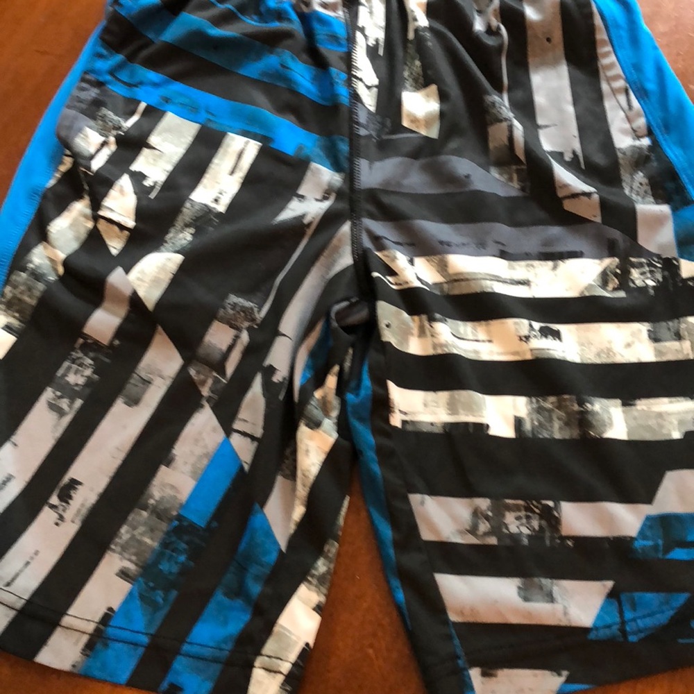Youth shorts, excellent condition